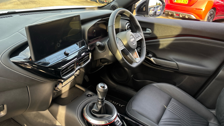 Nissan Juke 1.0 DiG-T Tekna 5dr Petrol Hatchback